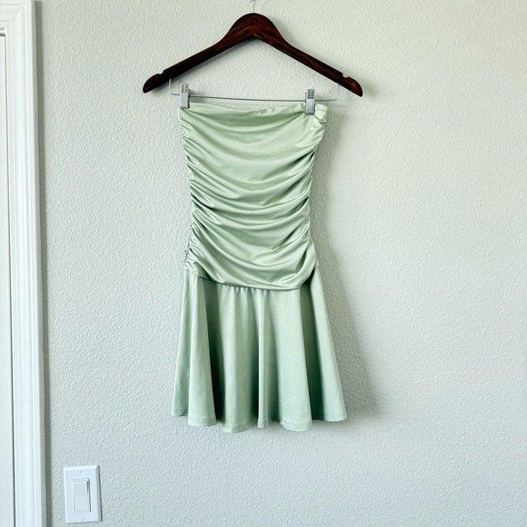 Aritzia‎ Socialista Green sleeveless Tube Top dress ruched Jersey Knit xs - Picture 15 of 15